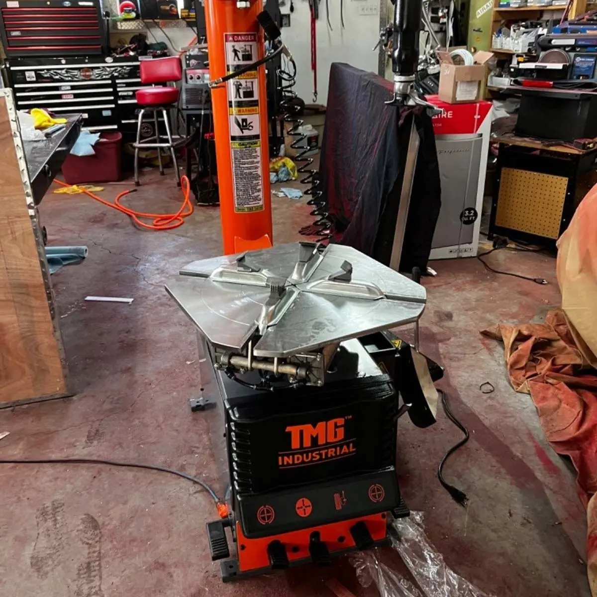 Semi-Automatic Tire Changer, 2 HP Motor, 12" - 24" Rim Clamping, CETL Certified TMG-TC24 - Image 4