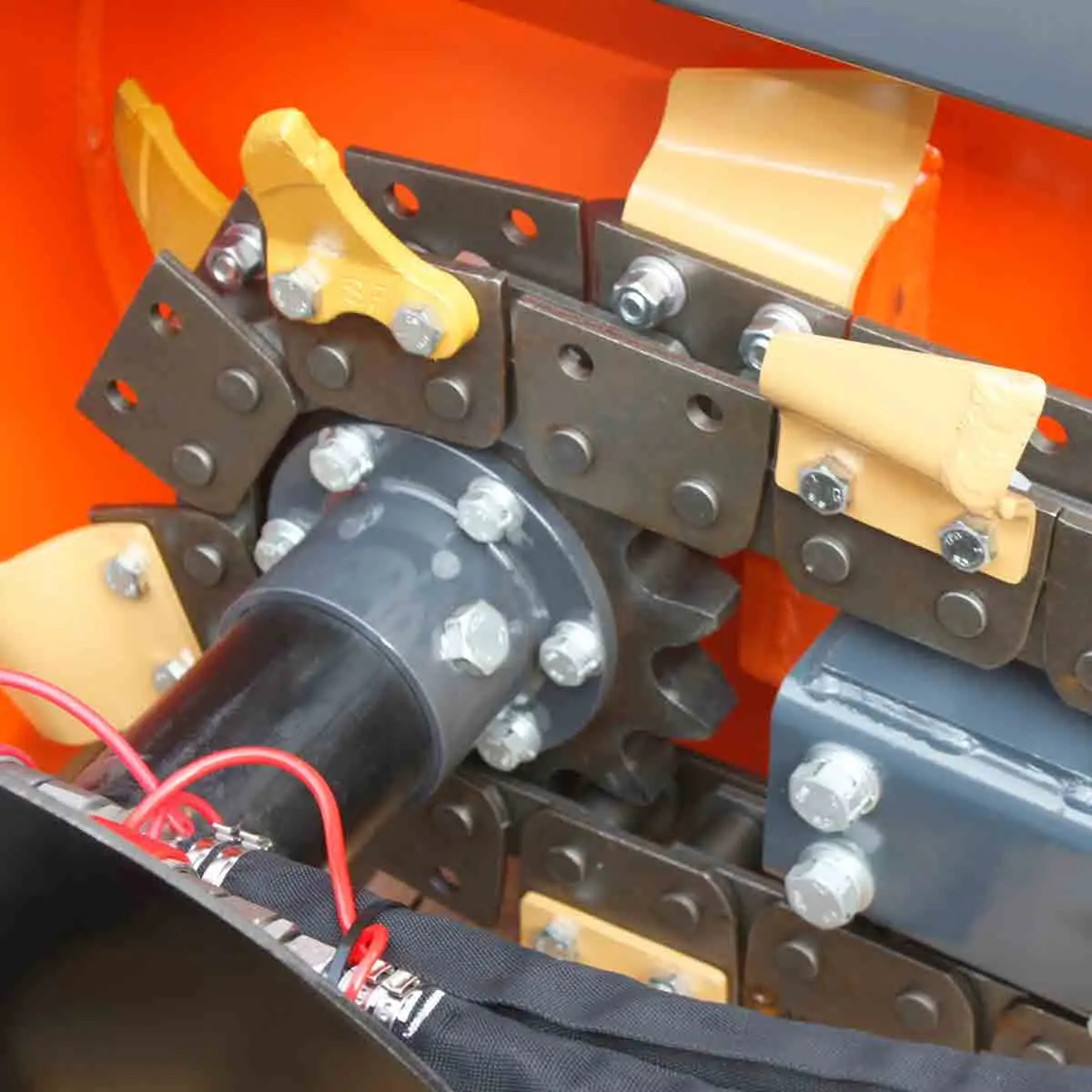 36" Skid Steer Trencher, 19" Auger Discharge, Boom & Crumber Assembly, Earth Tungsten Teeth, TMG-SDT36 - Image 11