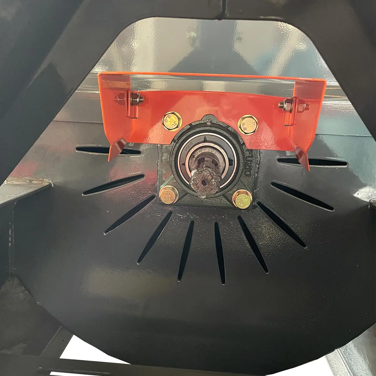 6" 3-Point Hitch Wood Chipper, Reversible/Hardened Blades, 360° Swiveling Chute, 40-80 HP Tractors, TMG-WC60 - Image 12