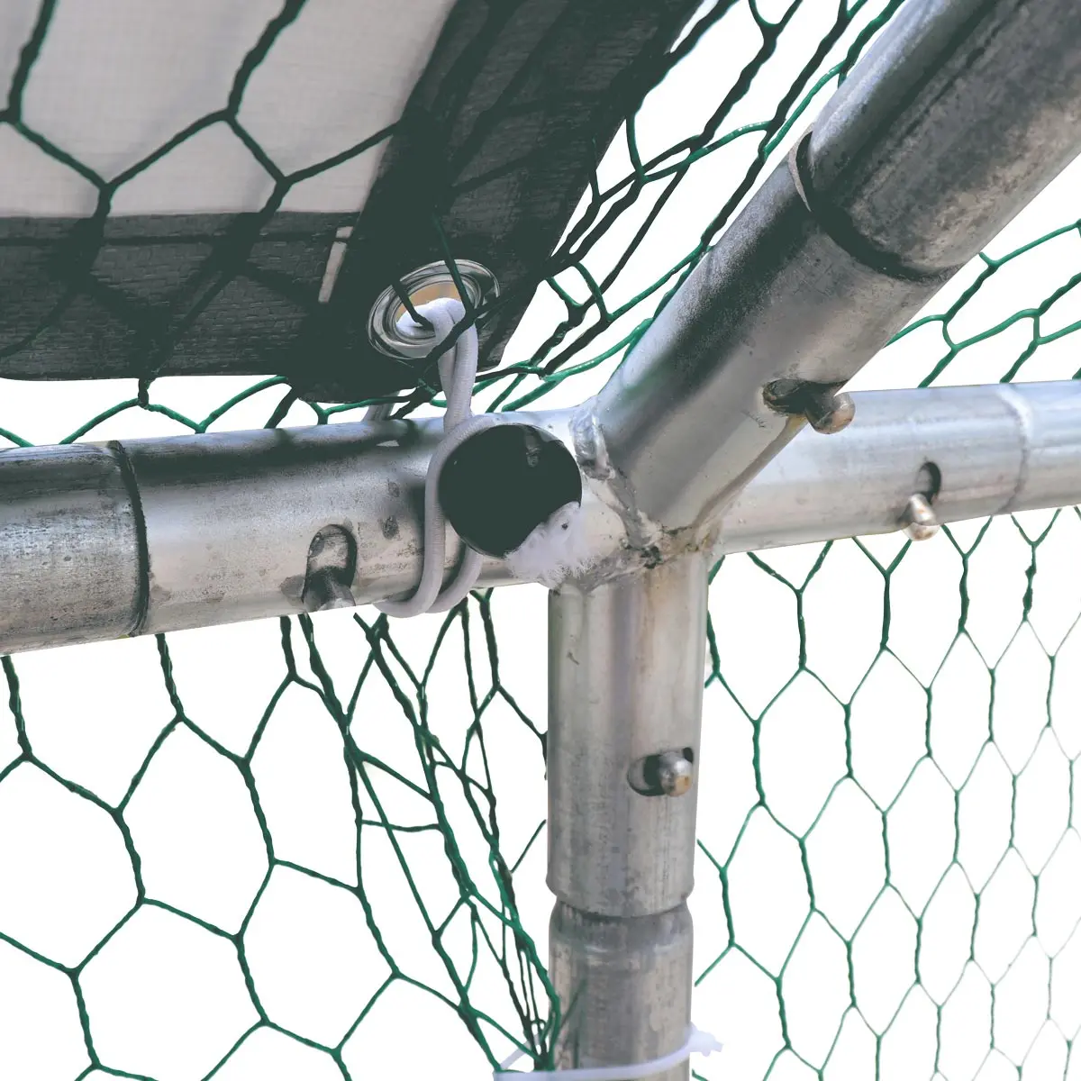 10' x 60' Wire Mesh Chicken Run Shelter Coop, Galvanized Steel, 600 Sq-Ft, Lockable Gate, PVC Coated Mesh, TMG-CRS1060 - Image 7