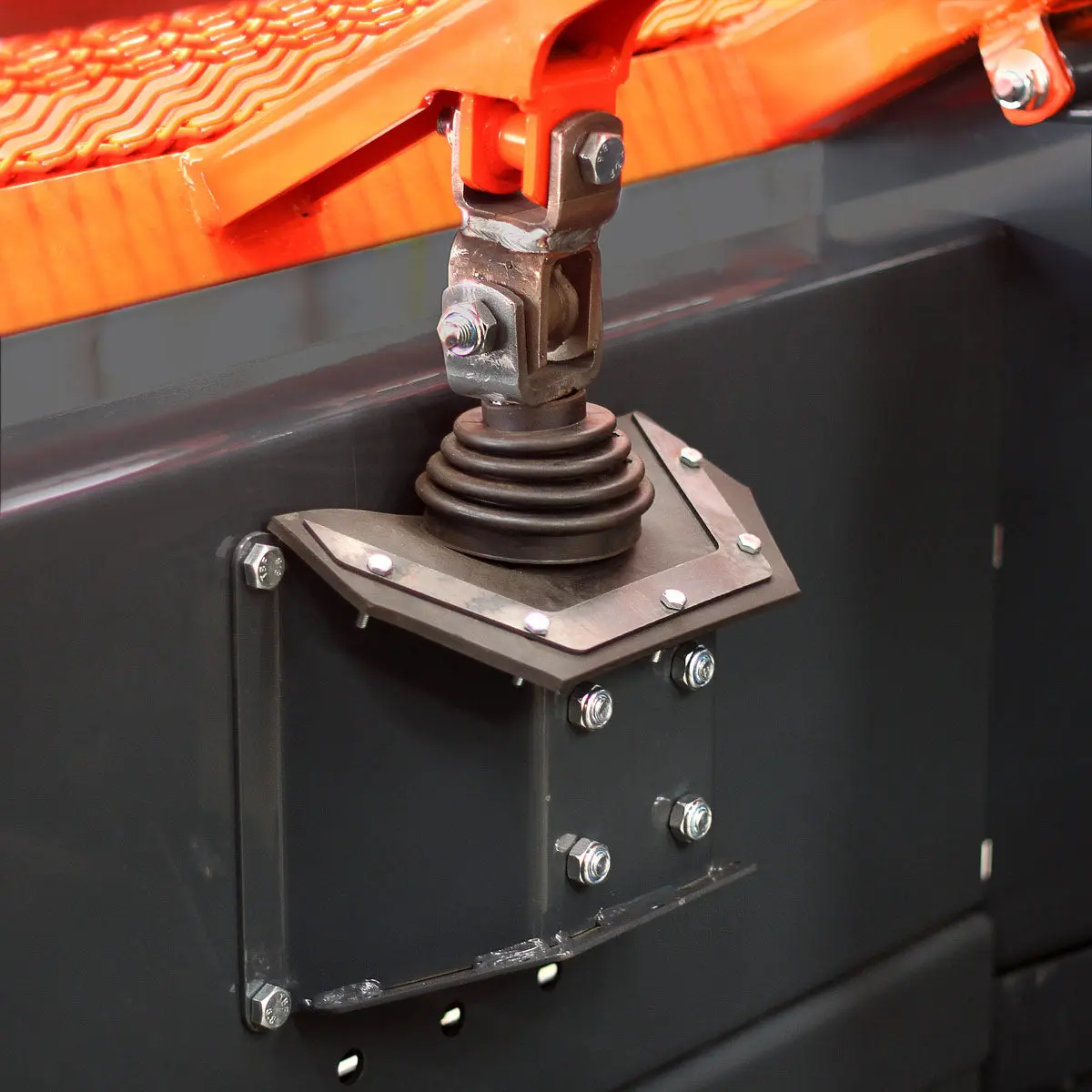 70" Vibratory Topsoil Rock Screen, 5.5 HP Kohler Engine, Cantilever Leaf-Springs, 30° Screen Deck, TMG-RSV70G - Image 7